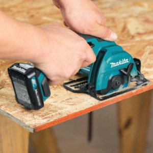 Makita SH02R1 cutting