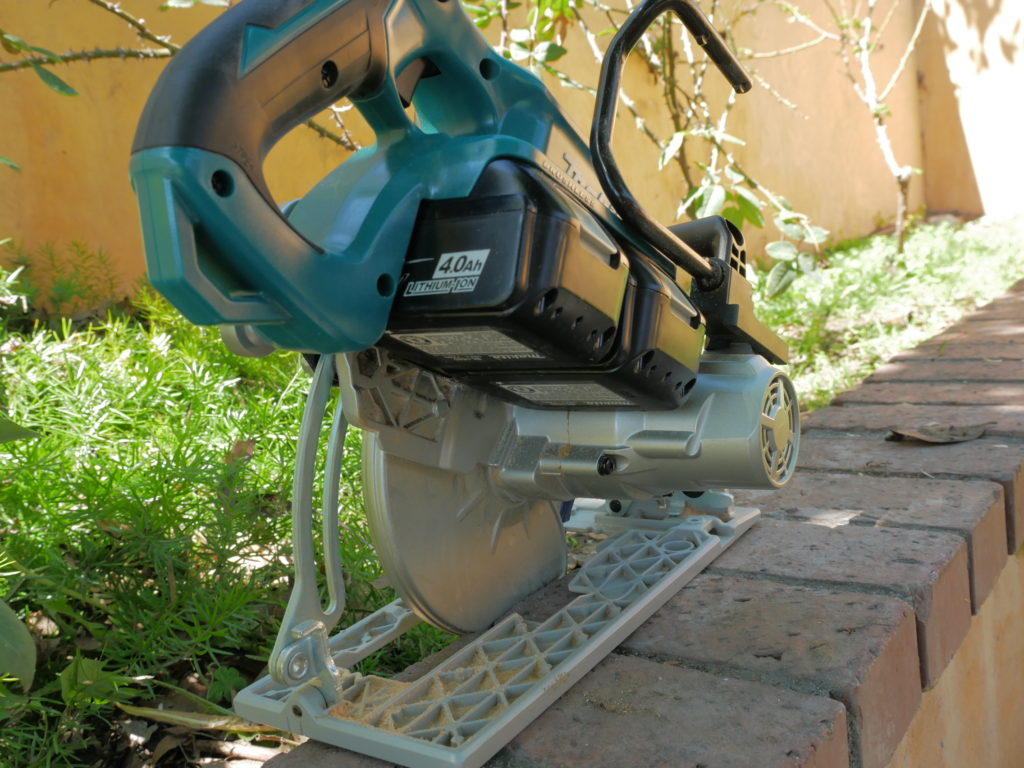 Makita Rear Handle Saw Review side rear image