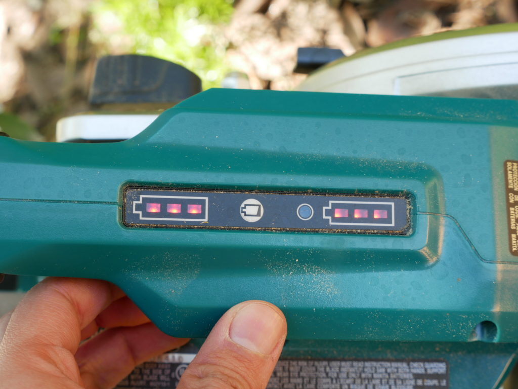 Makita Rear Handle Saw Review battery gauge