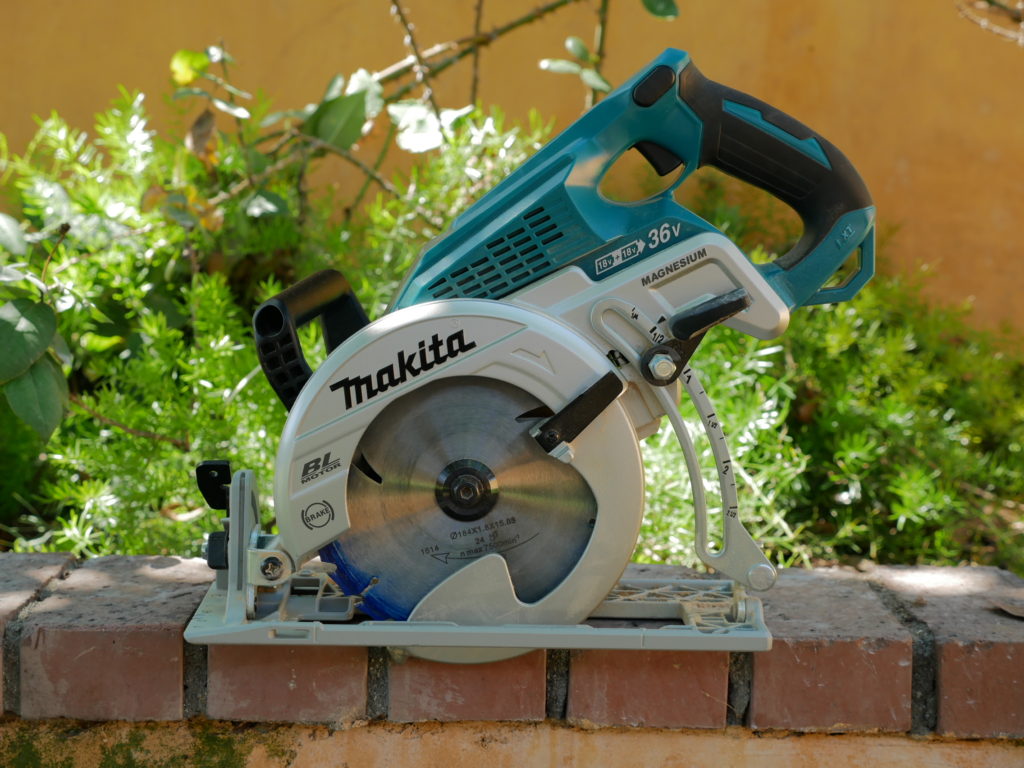 Makita Rear Handle Saw Review main image