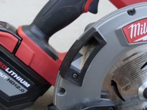 Milwaukee M18 Fuel 7-1/4 Circular Saw 2732-21HD REVIEW dust chute