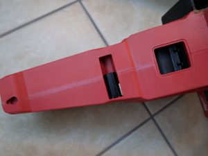 Milwaukee M18 Fuel 16 Chainsaw Review rear bottom handle