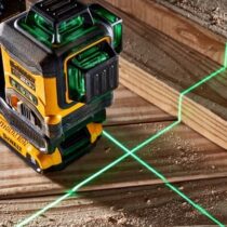 Dewalt 20V 3x360 Green Line Laser DCLE34031D1​ in use