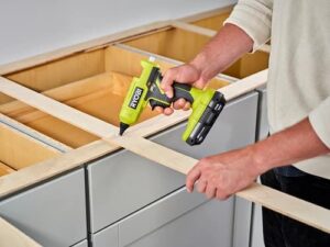 Ryobi 18V Glue Gun PCL921B