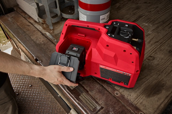 Milwaukee M18 Brushless Refrigerant Recovery Machine 2938-21