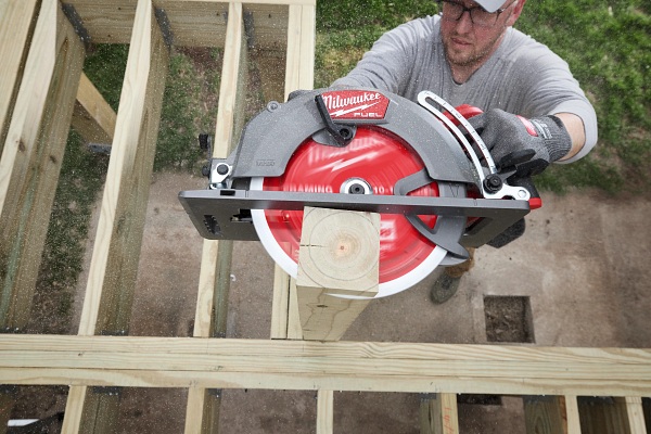 Milwaukee M18 FUEL 10-1/4" Rear Handle Circular Saw 3026-21HD